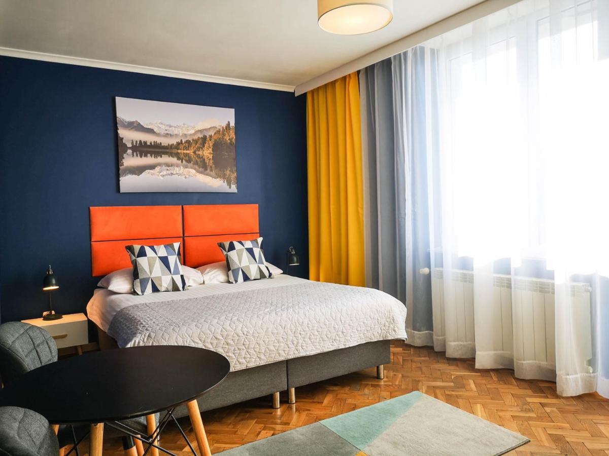 Aparthotel Bialy Orzel à Przemyśl Extérieur photo